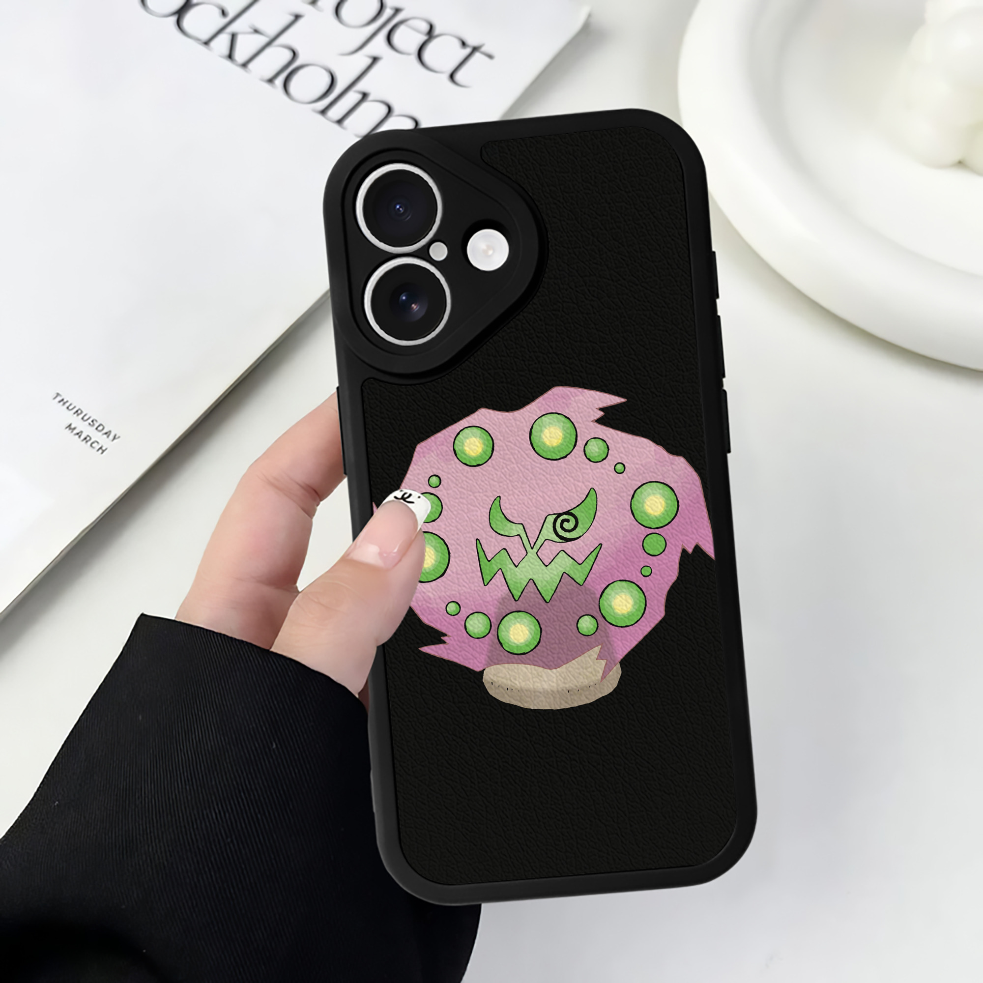 （画像用） ポケットモンスター Pokémon 【iPhone 16シリーズ対応】シリコンスマホケース（レザー調） 材質：シリコン